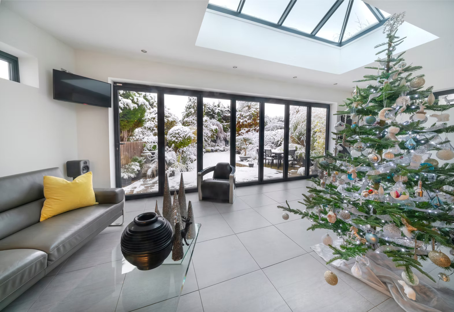 aluna bifold doors